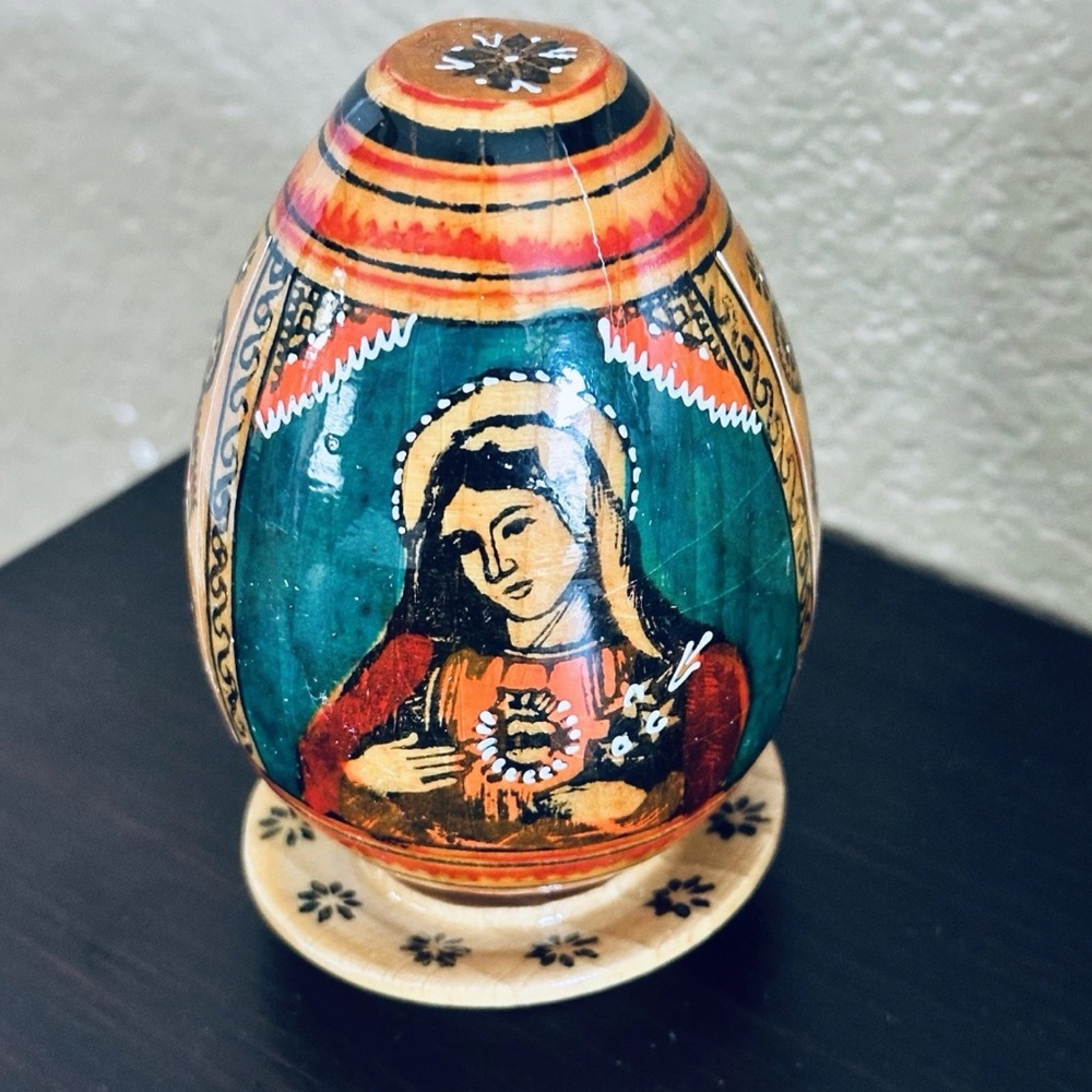 Vinrage Russian Egg Hand Painted Lacquer Religious Icon Wood With Stand